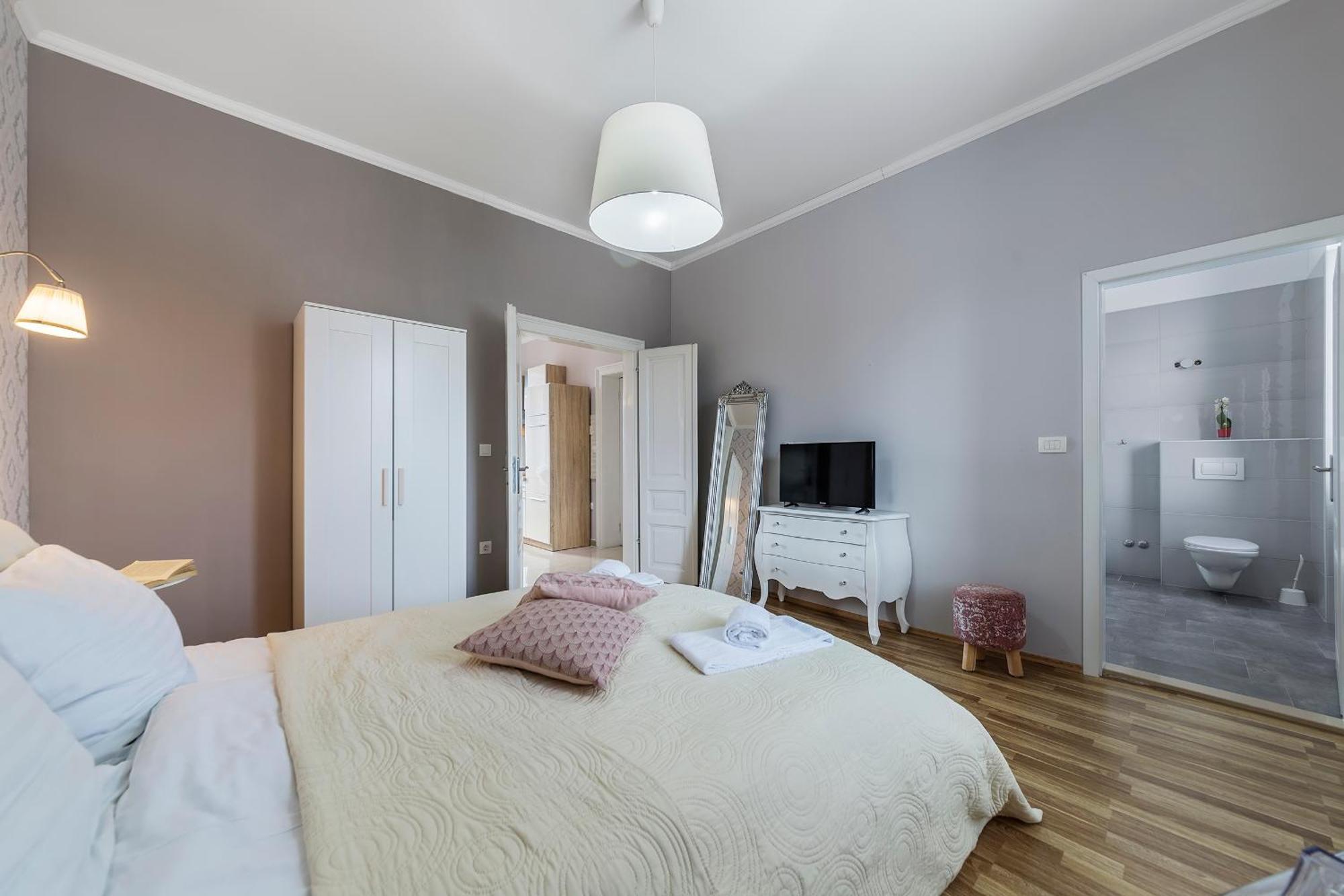 Captain Emo City Apartments Pula Dış mekan fotoğraf