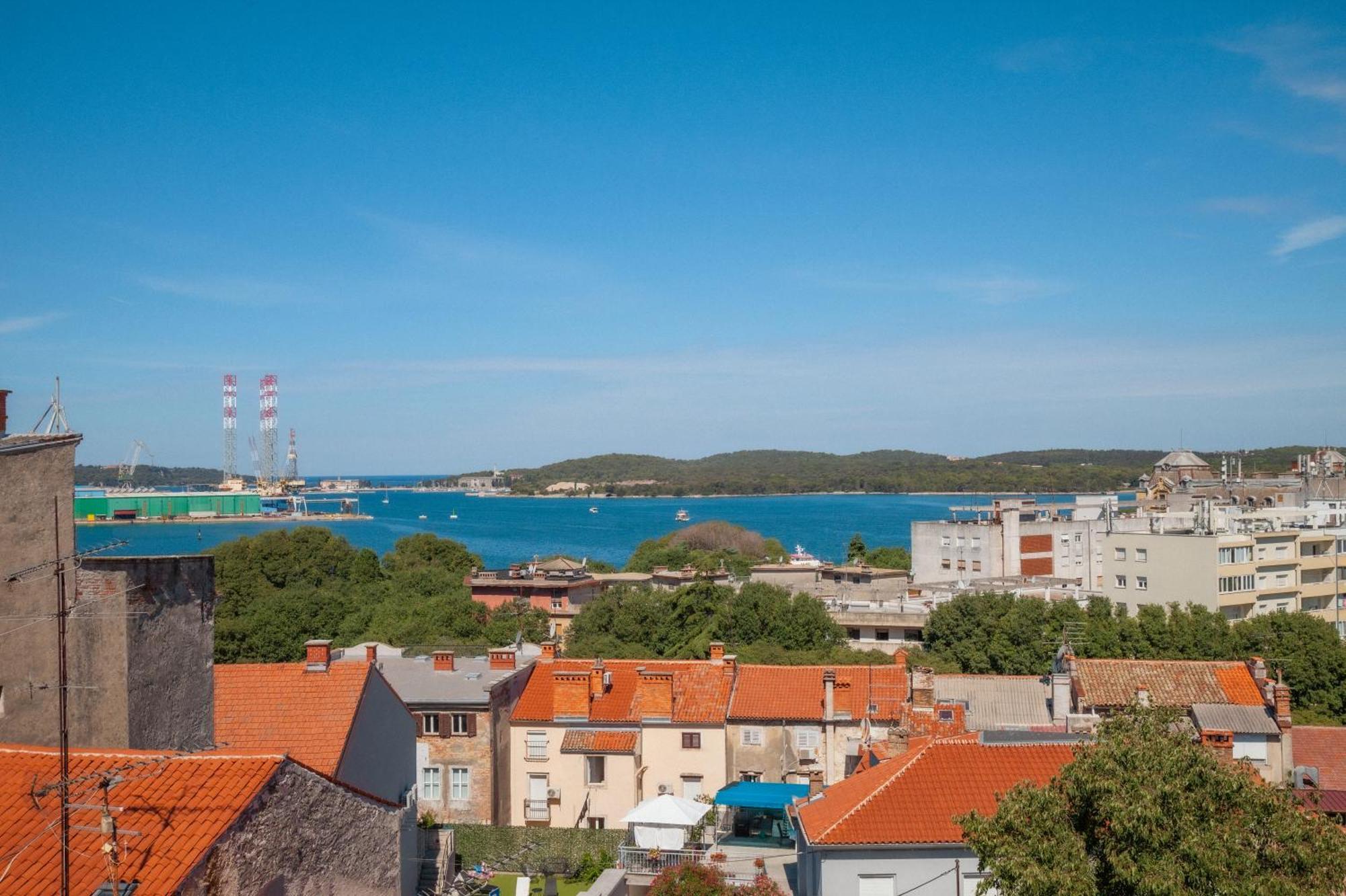 Captain Emo City Apartments Pula Dış mekan fotoğraf